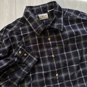 LL Bean Button Up Long Sleeve Shirt 100% Cotton Plaid Dark Blue L